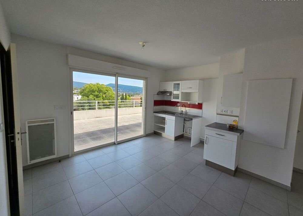location Appartement - 1 pièce(s) - 33 m² La Ciotat (13600)