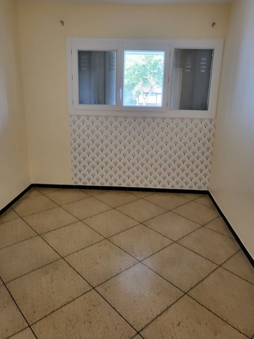 location Appartement - 4 pièce(s) - 75 m² Marseille 9