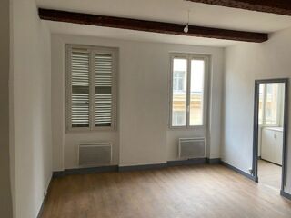  Appartement à louer 1 pièce 30 m²