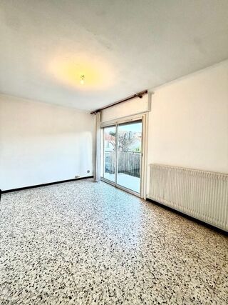  Appartement à louer 3 pièces 52 m²