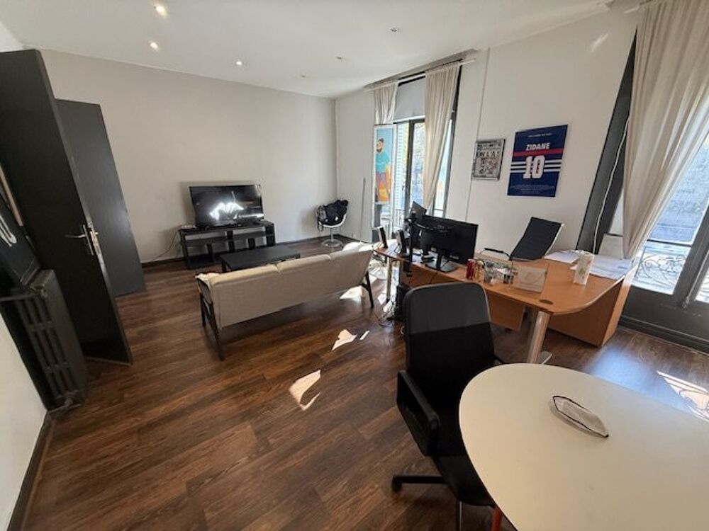   Location / Local Commercial - 104 m² 