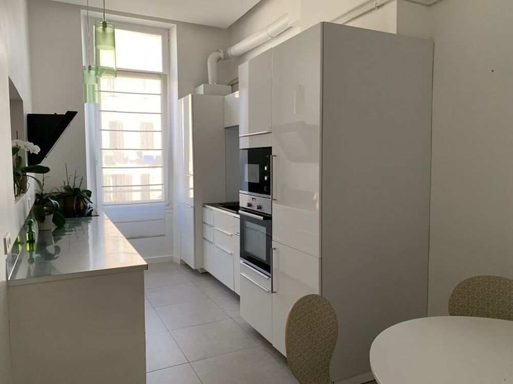 location Appartement - 4 pièce(s) - 132 m² Marseille 1