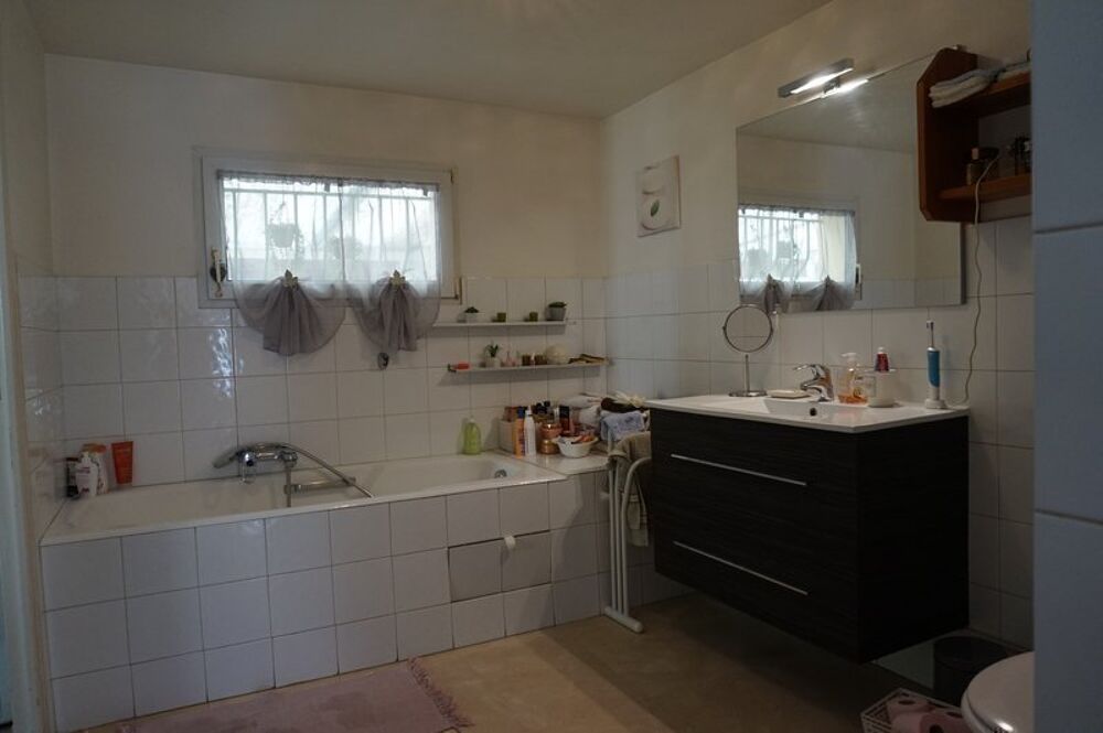 location Maison - 4 pièce(s) - 132 m² Carnoux-en-Provence (13470)