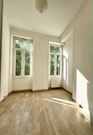  Appartement à louer 3 pièces 55 m²
