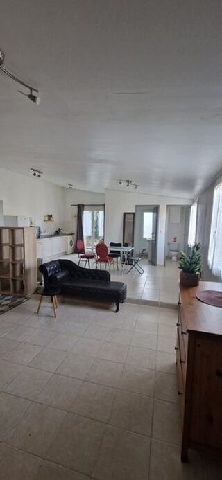  Appartement � louer 1 pi�ce 51 m�