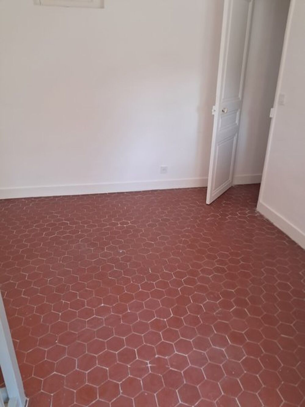 location Appartement - 2 pièce(s) - 56 m² Marseille 8