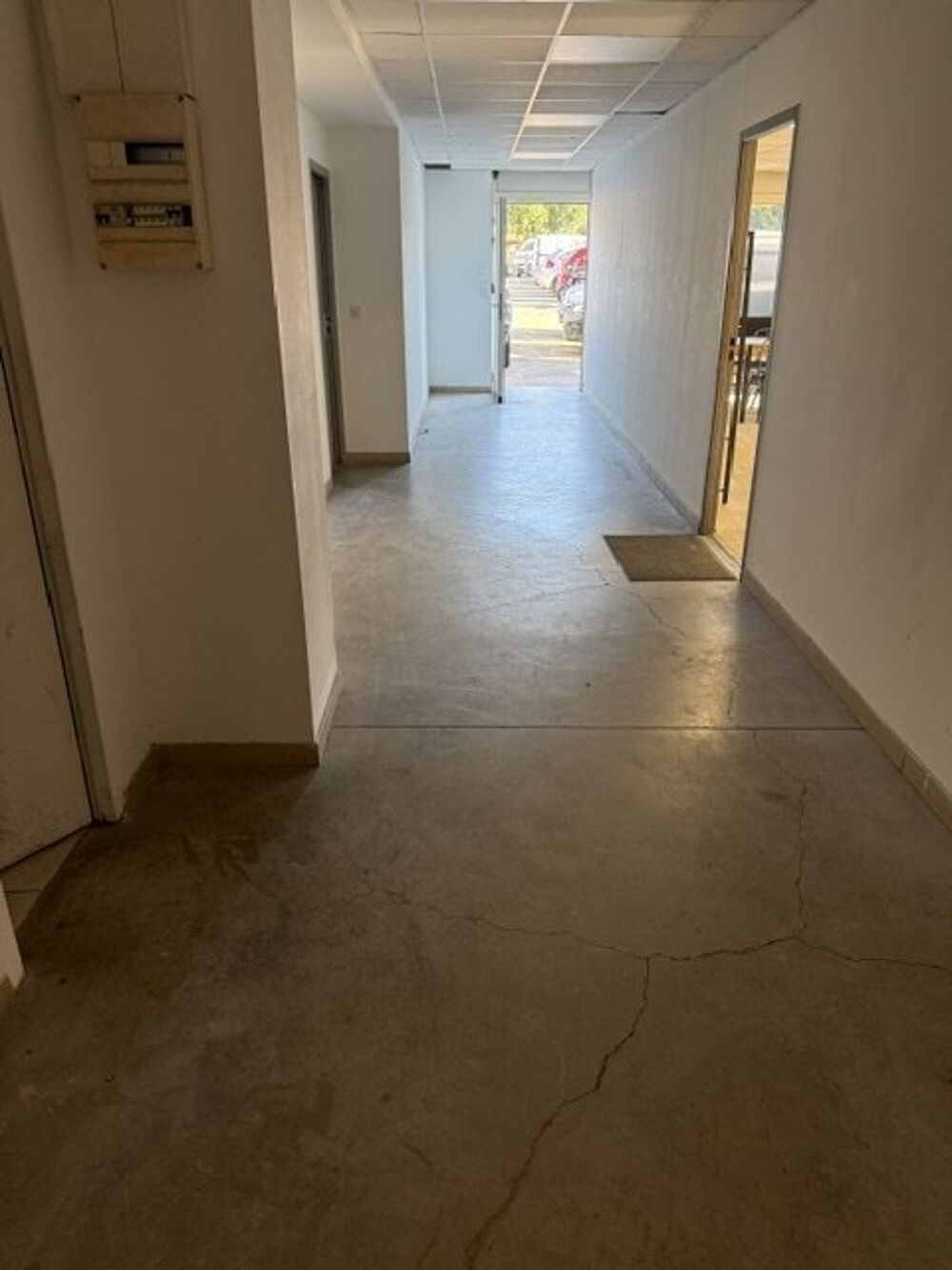  Location / Local Commercial - 80 m² Marseille 15