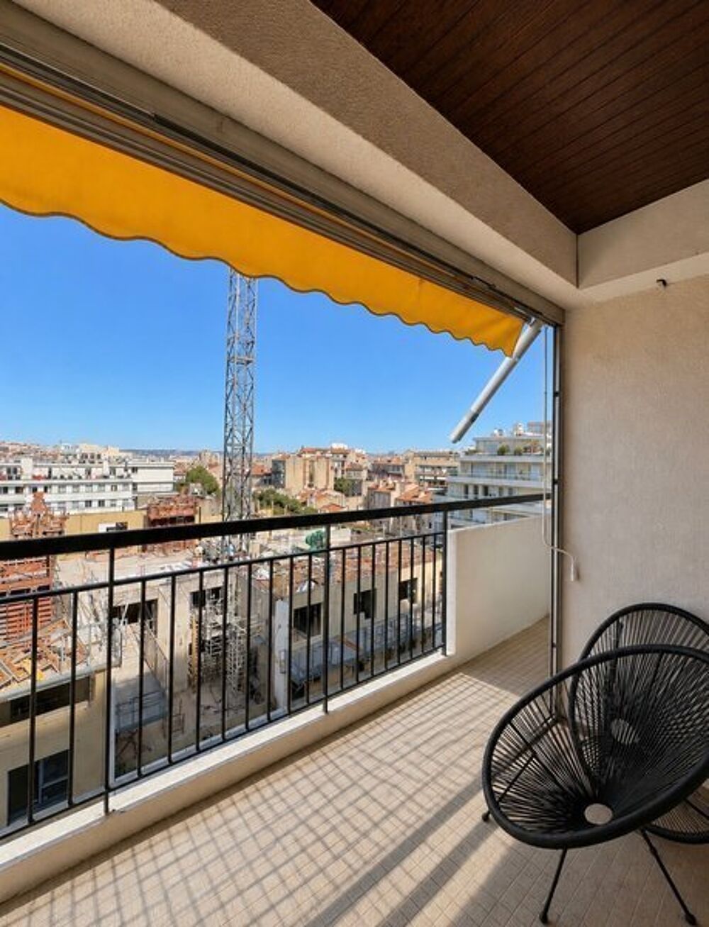 location Appartement - 3 pièce(s) - 75 m² Marseille 6
