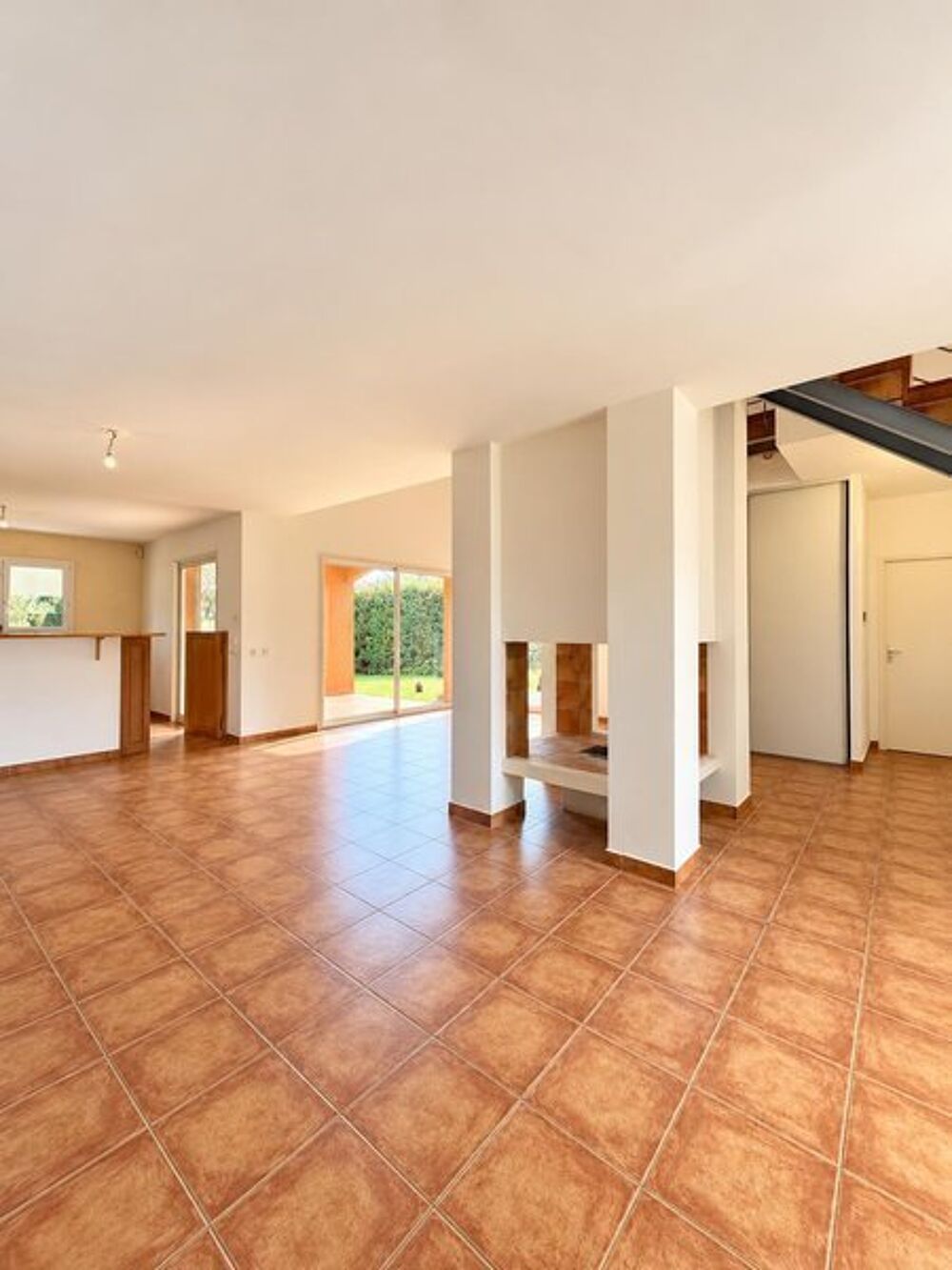 location Maison - 4 pièce(s) - 122 m² Marseille 8