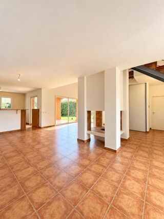location Maison - 4 pièce(s) - 122 m² Marseille 8