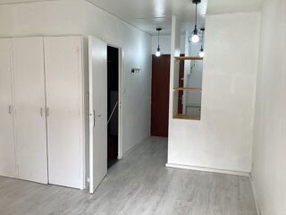  Appartement à louer 1 pièce 25 m²
