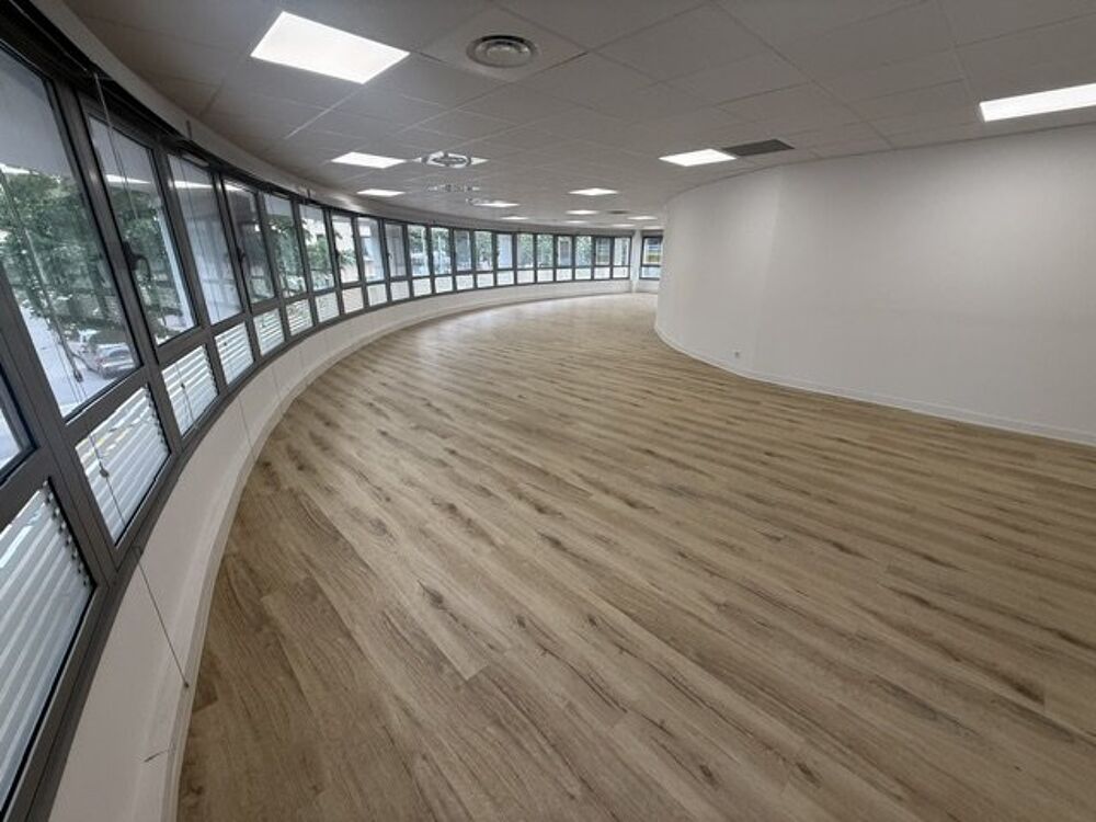  Location / Local Commercial - 185 m² Aix-en-Provence (13100)