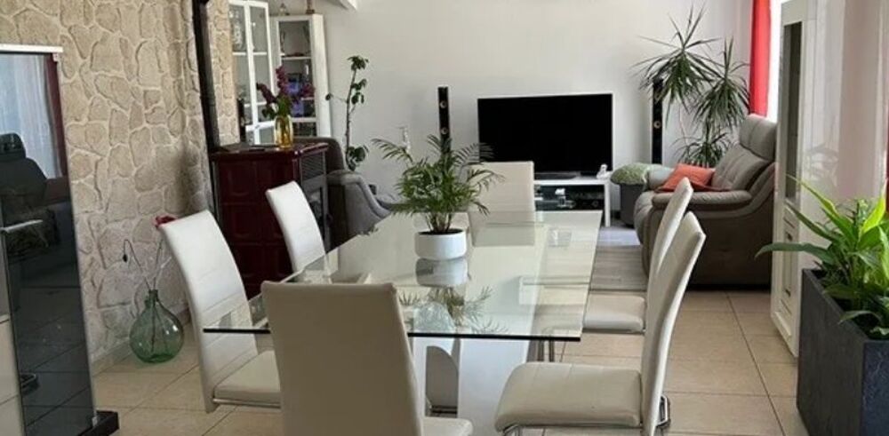 AUBAGNE  Villa T4 de plain-pied de 103 m² avec piscine,....