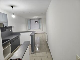  Appartement à louer 2 pièces 55 m²