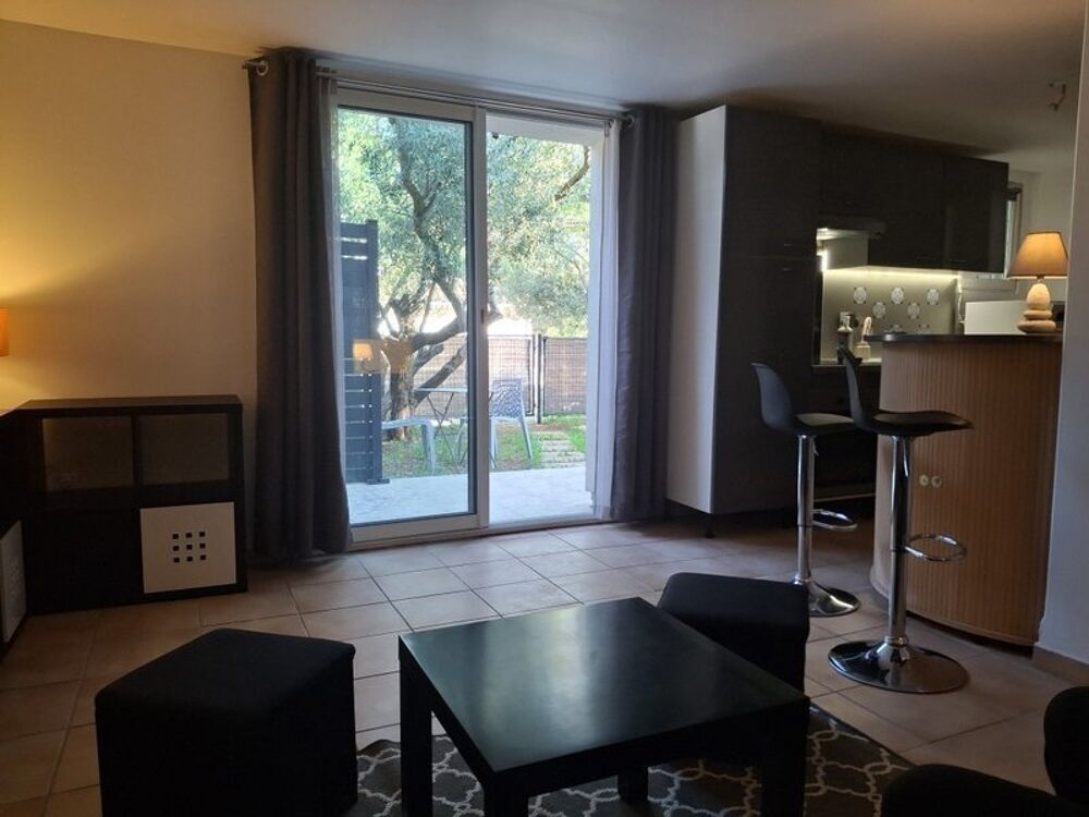 Appartement T1 meublé, en RDC sur 1-NEOULES, 83136. ....