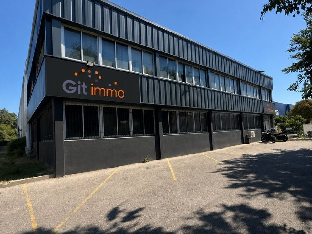   Location / Local Commercial - 1036 m² 