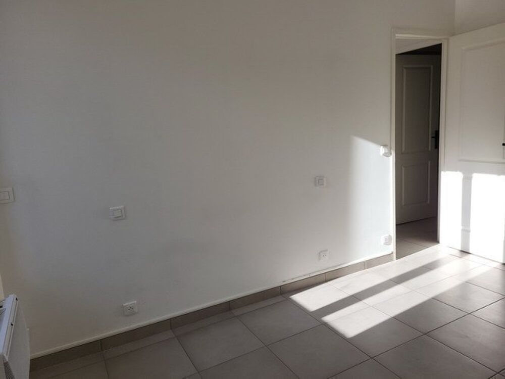 location Appartement - 2 pièce(s) - 36 m² Aubagne (13400)