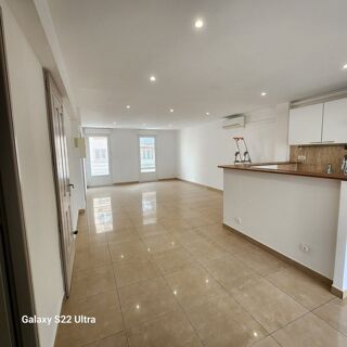  Appartement à louer 3 pièces 65 m²