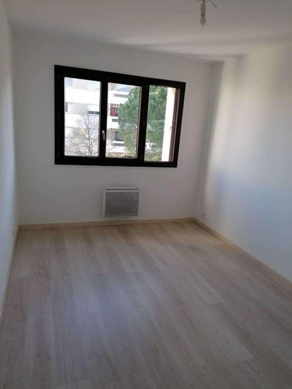 location Appartement - 3 pice(s) - 67 m Marseille 12