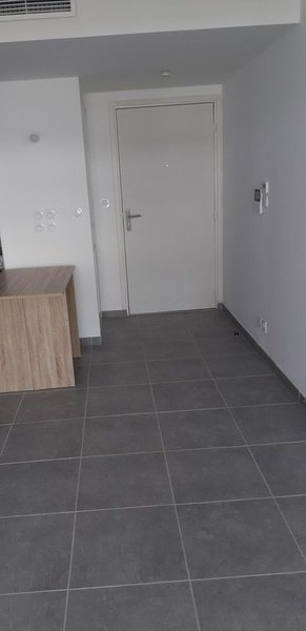 Aubagne (13400).T2 avec terrasse de 26m², garage, parkin....