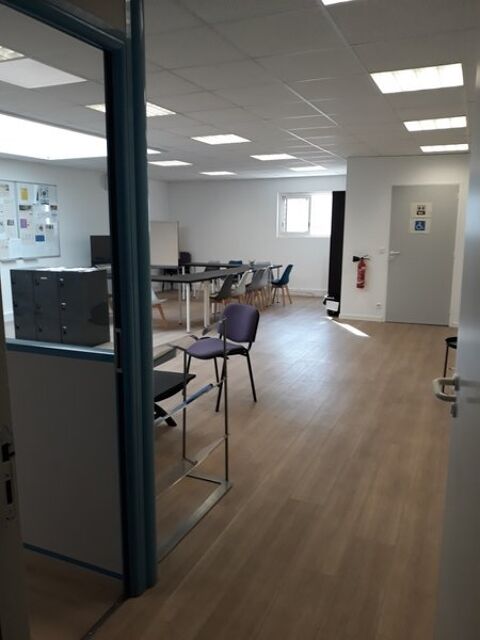   Location / Local Commercial - 85 m² 