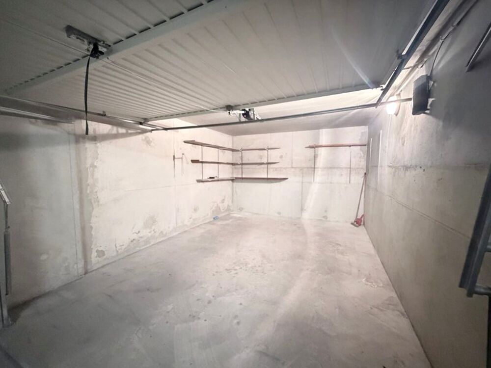location Parking / Garage - 1 pièce(s) - 17 m² Marseille 1