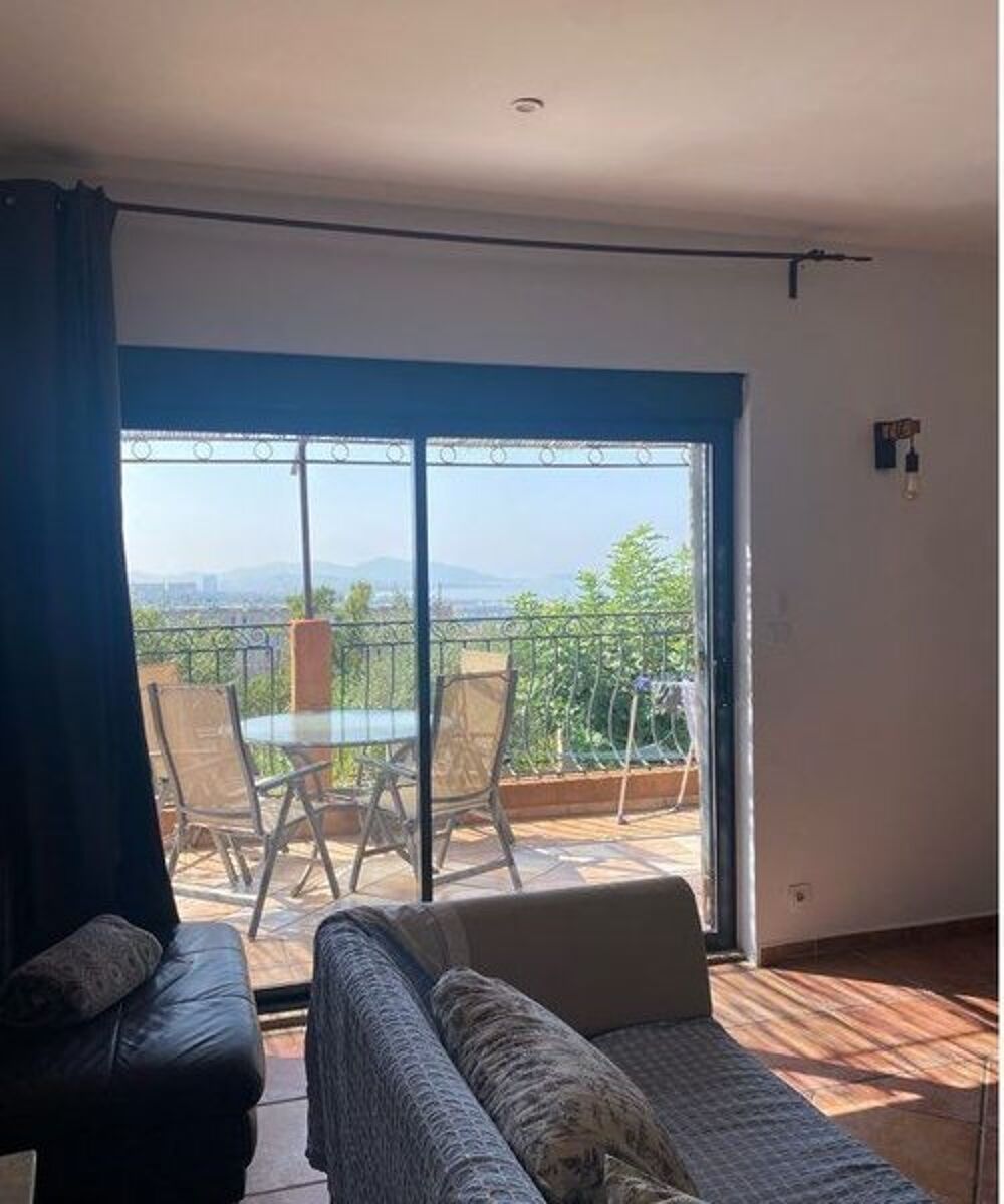 location Maison - 5 pièce(s) - 120 m² Marseille 15
