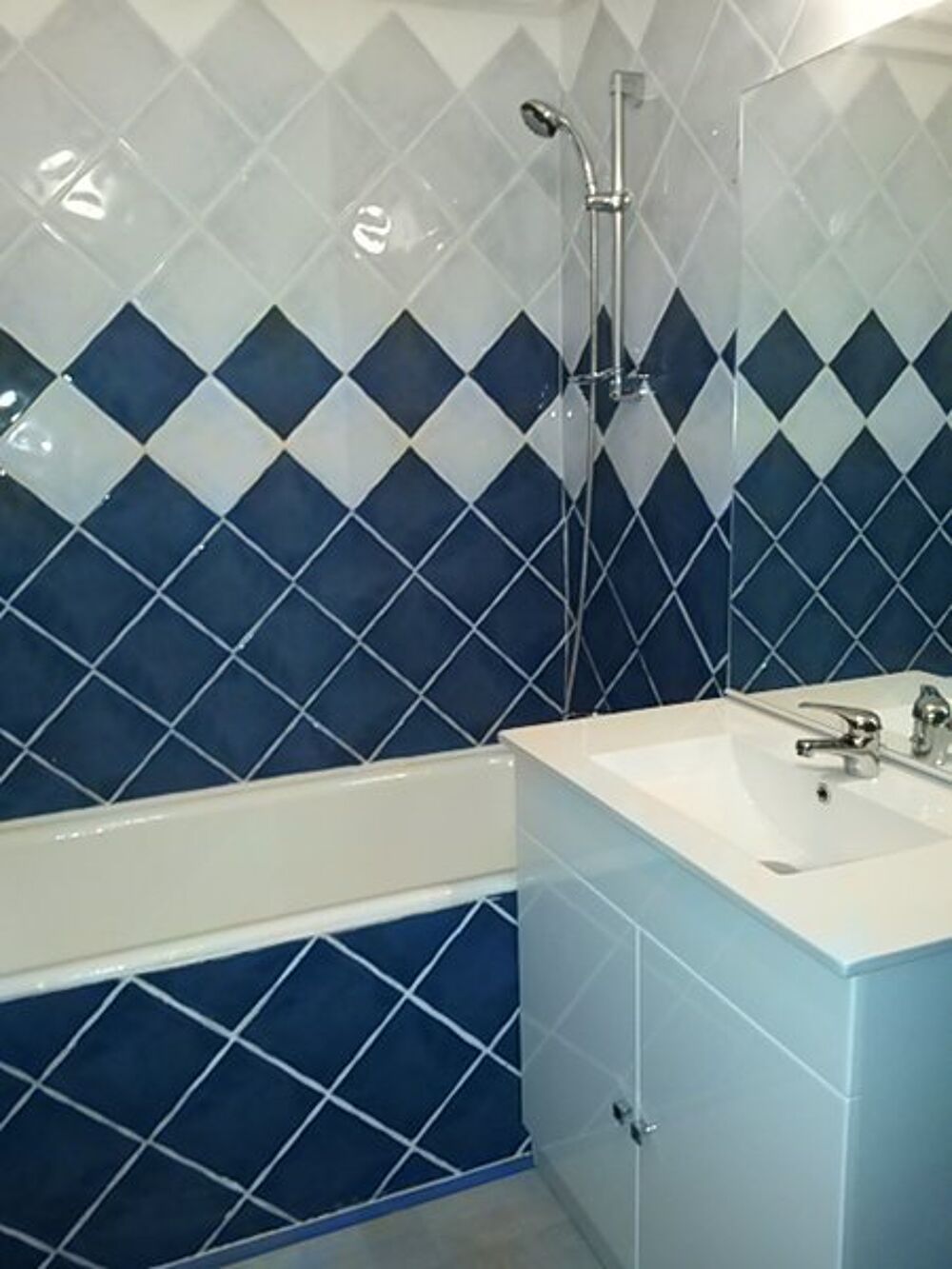 location Appartement - 3 pièce(s) - 65 m² Marseille 8