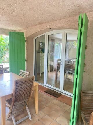  Appartement à louer 2 pièces 63 m²