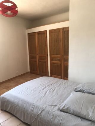  Appartement à louer 3 pièces 60 m²