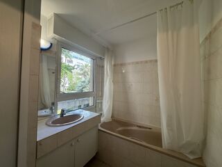  Appartement à louer 1 pièce 25 m²