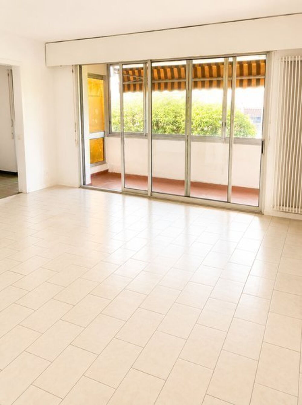 location Appartement - 2 pièce(s) - 44 m² Marseille 8