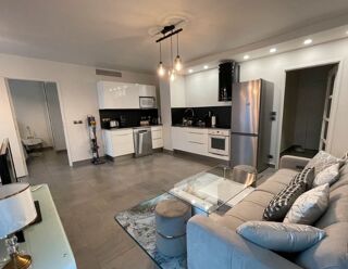 location Appartement - 2 pièce(s) - 53 m² Marseille 8