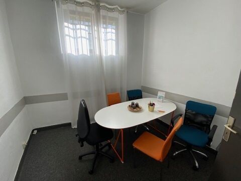   Location / Local Commercial - 104 m² 