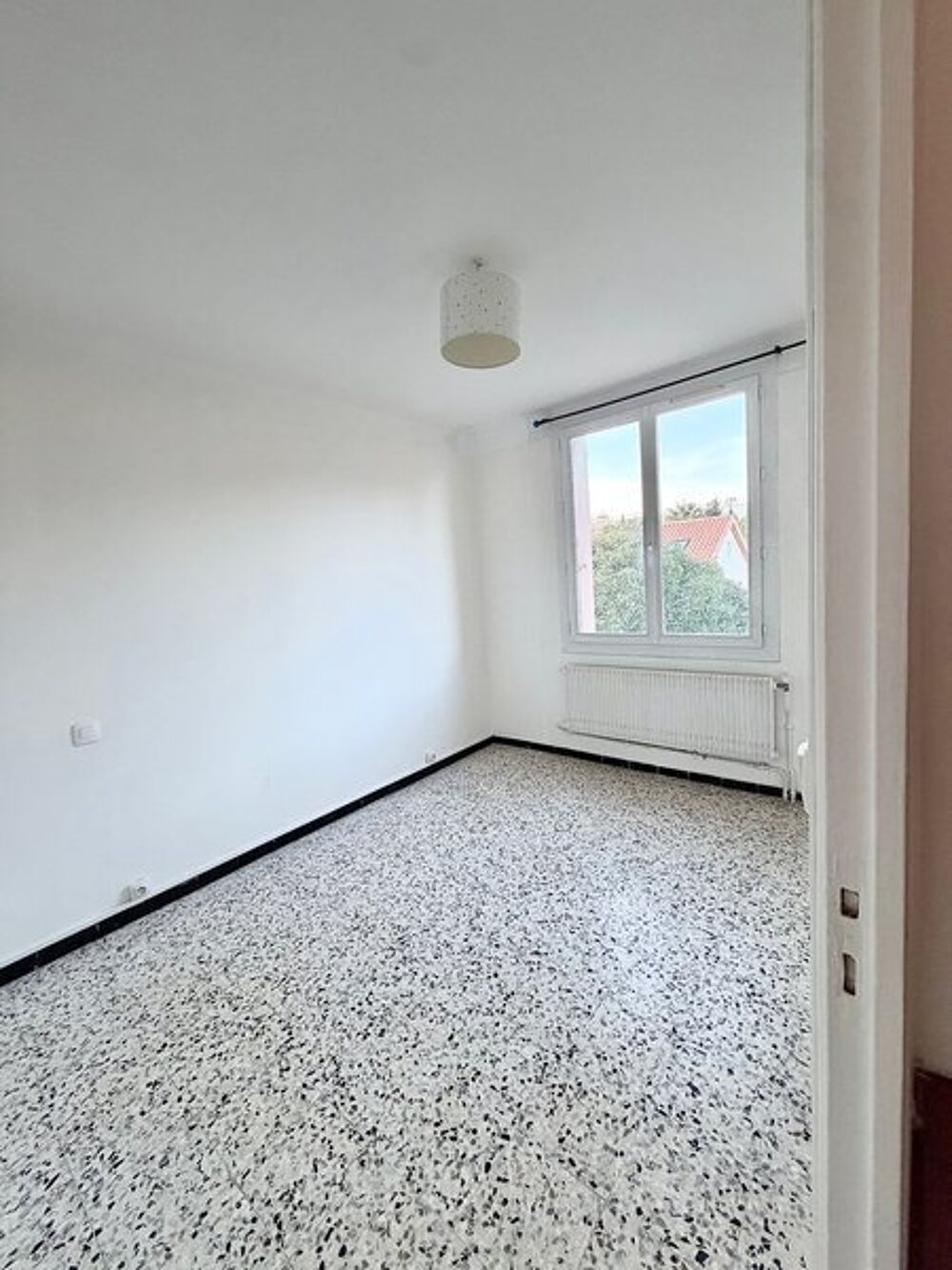 location Appartement - 3 pièce(s) - 52 m² Marseille 9