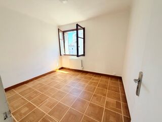  Appartement à louer 3 pièces 66 m²