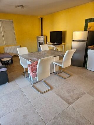  Appartement à louer 3 pièces 70 m²