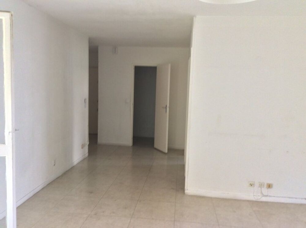 location Appartement - 4 pièce(s) - 87 m² Plan-de-Cuques (13380)