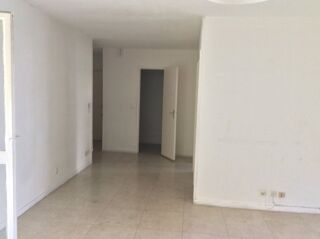  Appartement à louer 4 pièces 87 m²
