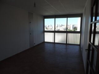  Appartement à louer 4 pièces 81 m²