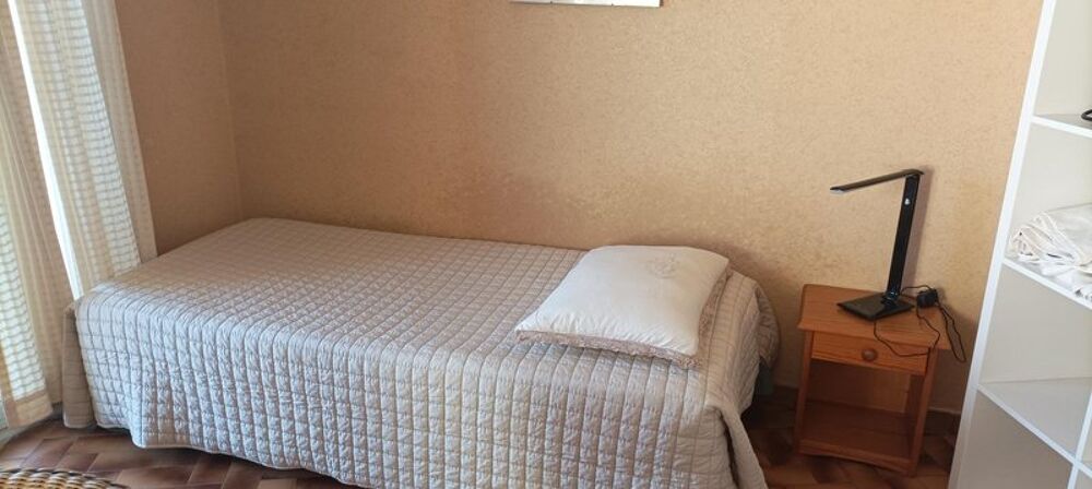T1 MEUBLÉ - 13960 SAUSSET LES PINS - CENTRE-VILLE <br....
