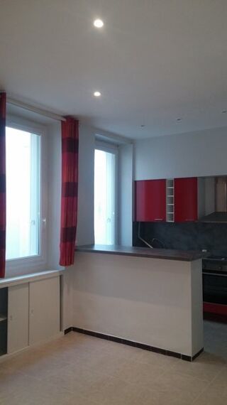  Appartement à louer 2 pièces 33 m²