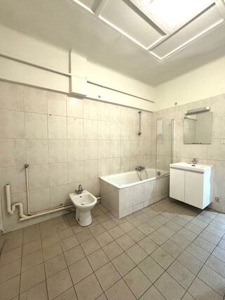  Appartement � louer 4 pi�ces 105 m�