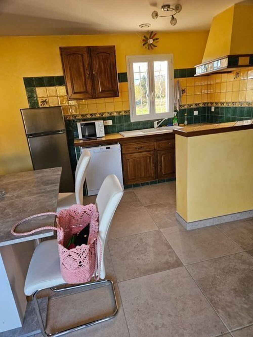 SUPERBE T3 MEUBLÉ DANS VILLA AVEC TERASSE 20M2 -04200 Si....
