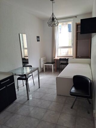  Appartement à louer 1 pièce 18 m²