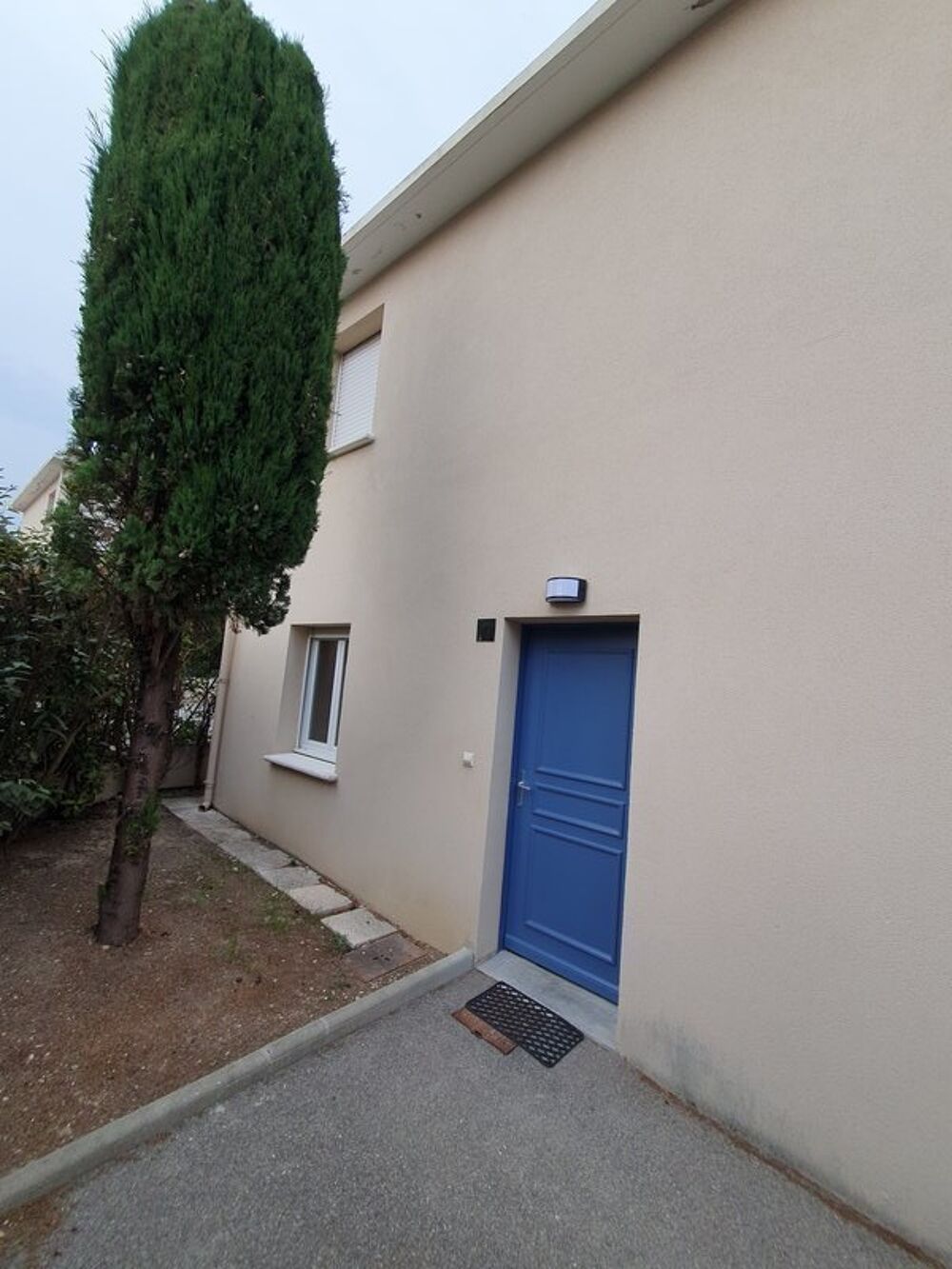 La ciotat Villa T4 Traversante - R+1 avec jardin, garage....