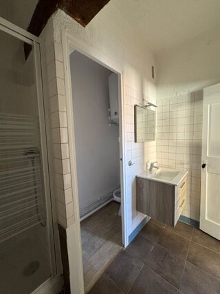  Appartement à louer 2 pièces 45 m² Marseille