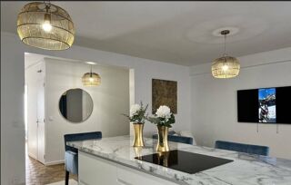  Appartement à louer 3 pièces 65 m²