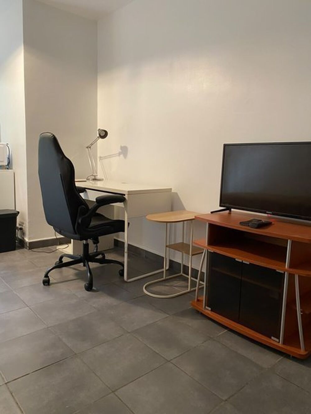 location Appartement - 1 pièce(s) - 23 m² Marseille 8