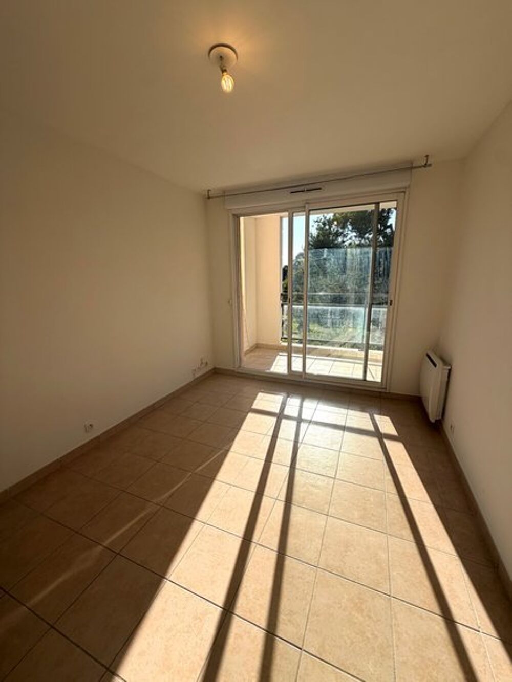 location Appartement - 2 pièce(s) - 26 m² Marseille 13